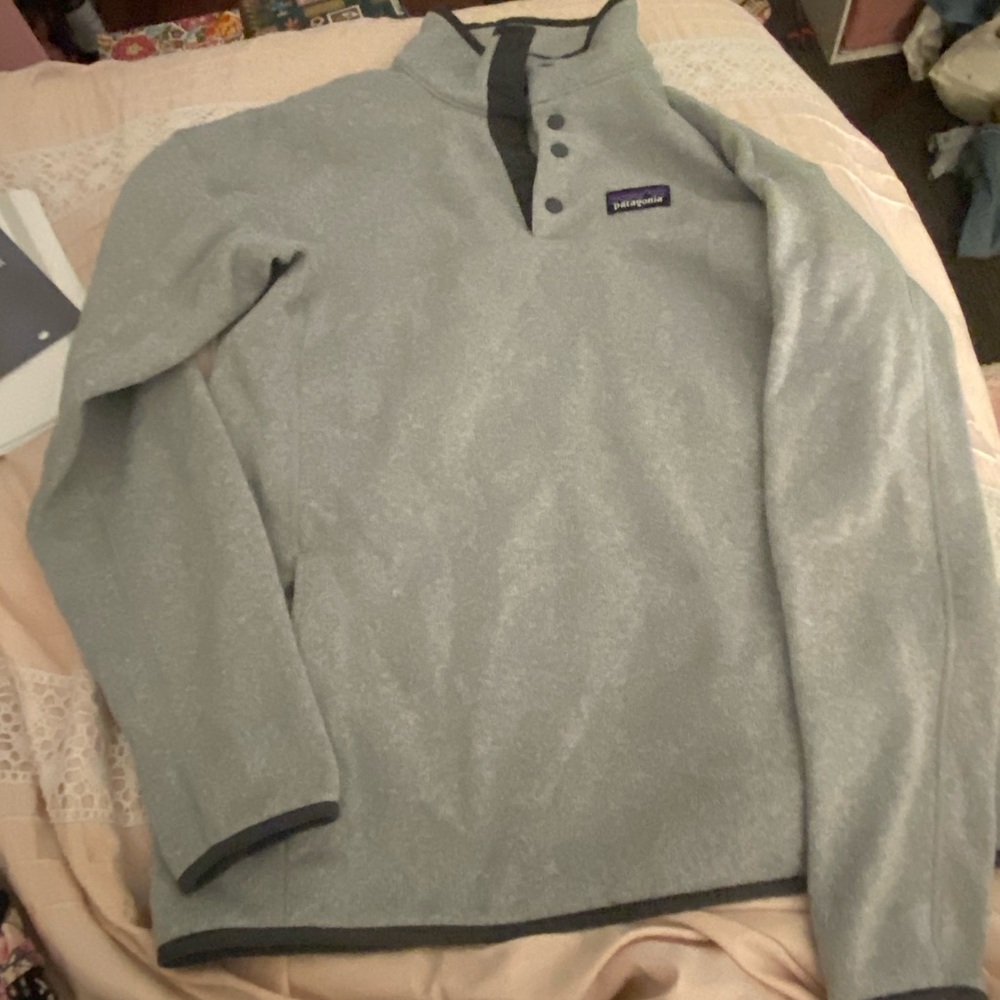 SOLD Patagonia Light Gray Snap-T Fleece